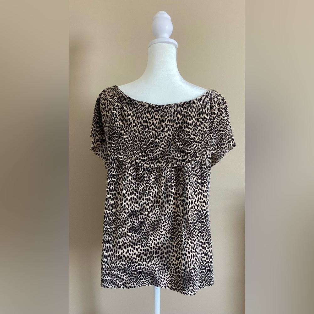 a.n.a A New Approach Leopard Print Top Size Large